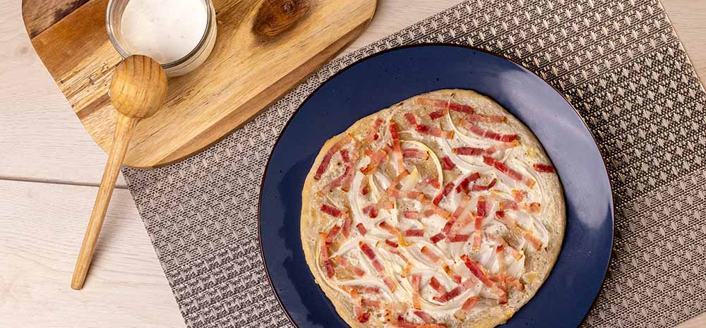 Flammkuchen, Pizza alemana con Tocino Ahumado Peñaranda